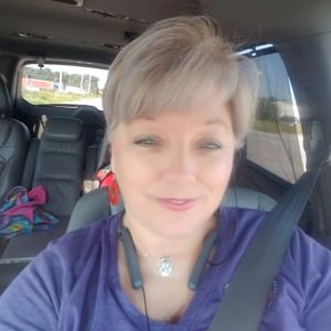 Meet your Posher, Debbie